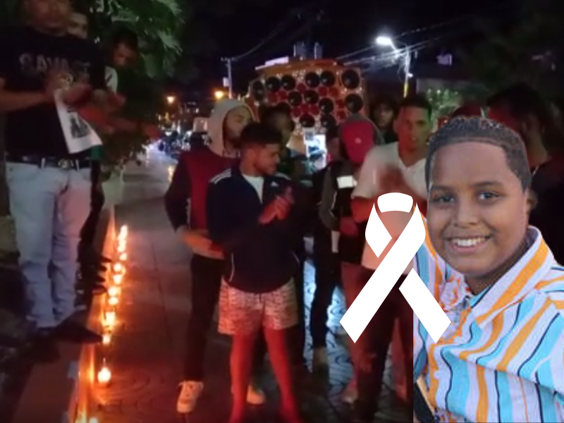 Musicólogos encendieron velas por muerte de Donelly Martínez