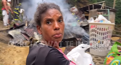 Mujer en Salcedo incendia su propia casa
