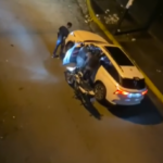Policía detiene a raso implicado en asalto junto a civil en Santiago