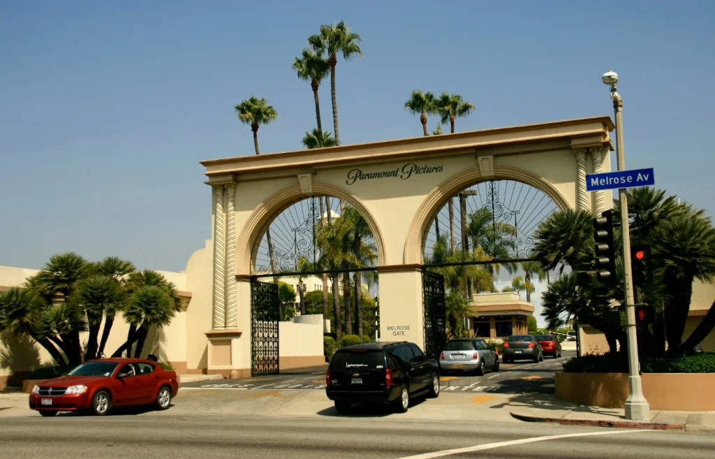 DTHollywoodParamount