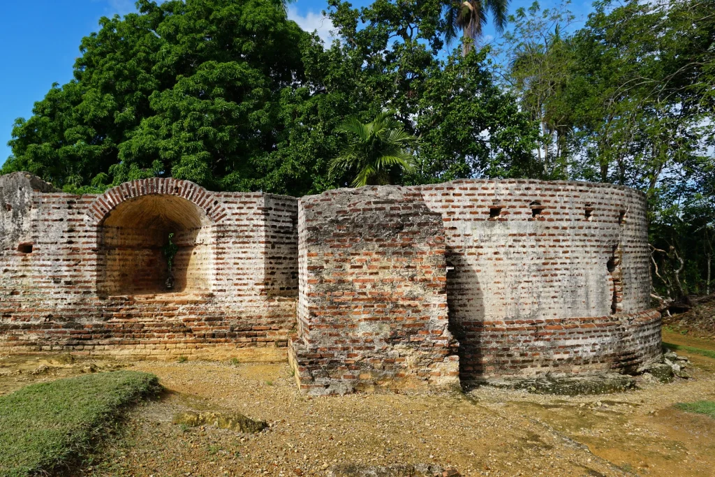 Recorrido cultural y de montaña por la provincia La Vega — imagen 2
