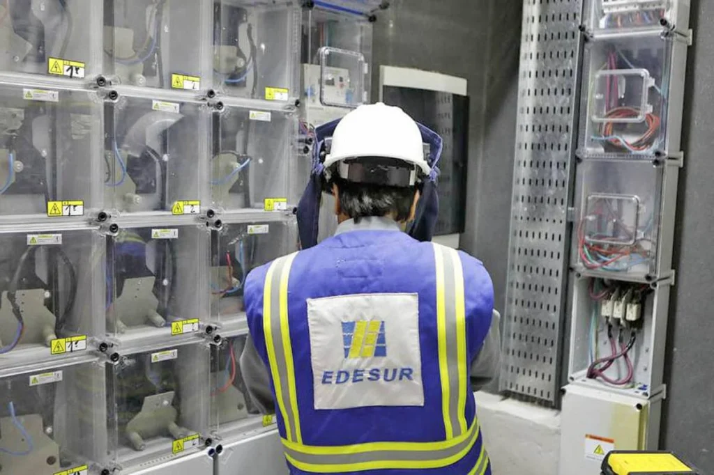 energia luz edesur villa YHUOW2FGFFGU7DCYTS5J7RP3J4