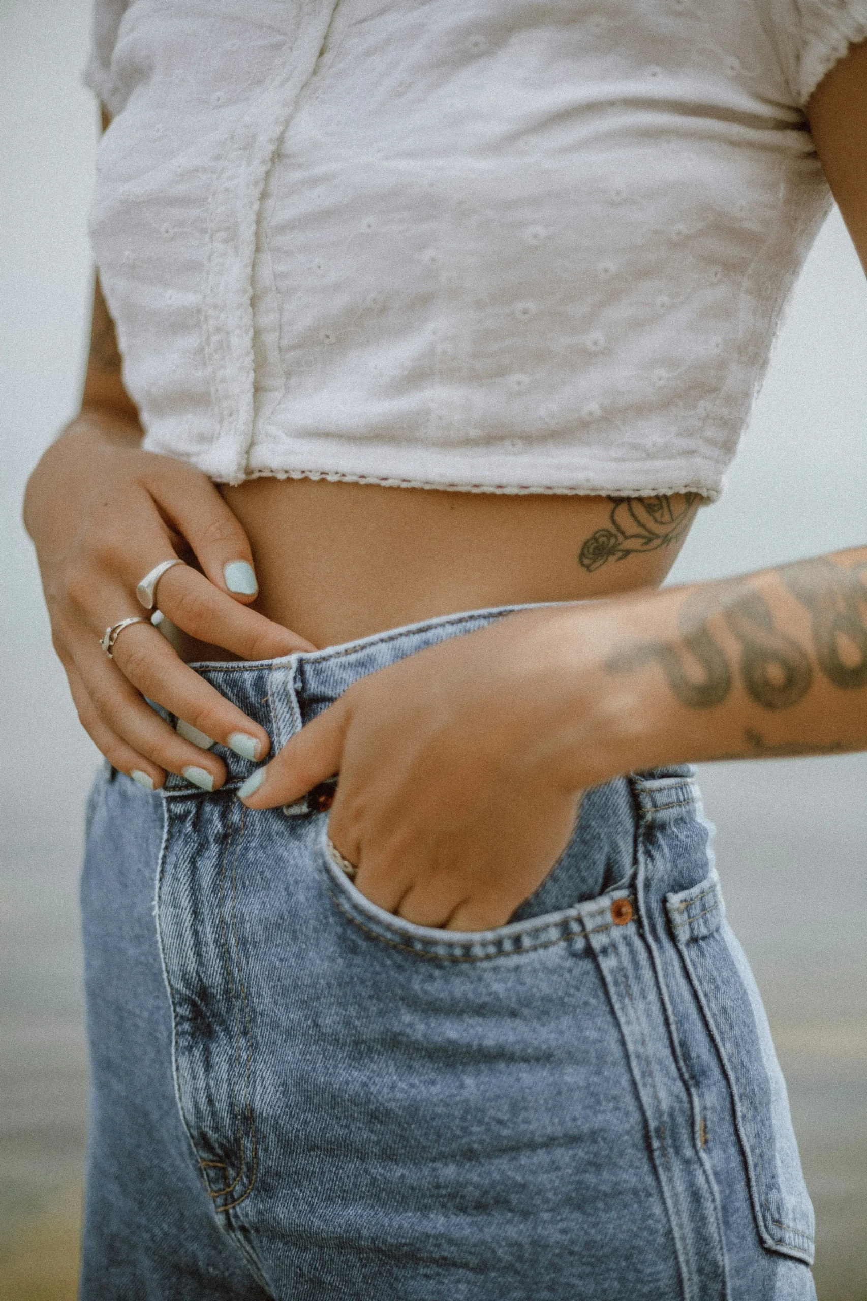 Foto de <a href="https://unsplash.com/es/@majestical_jasmin?utm_source=unsplash&utm_medium=referral&utm_content=creditCopyText">Jasmin Chew</a> en <a href="https://unsplash.com/es/fotos/persona-con-tatuaje-en-el-brazo-izquierdo-VZv_aPFTDtg?utm_source=unsplash&utm_medium=referral&utm_content=creditCopyText">Unsplash</a> 