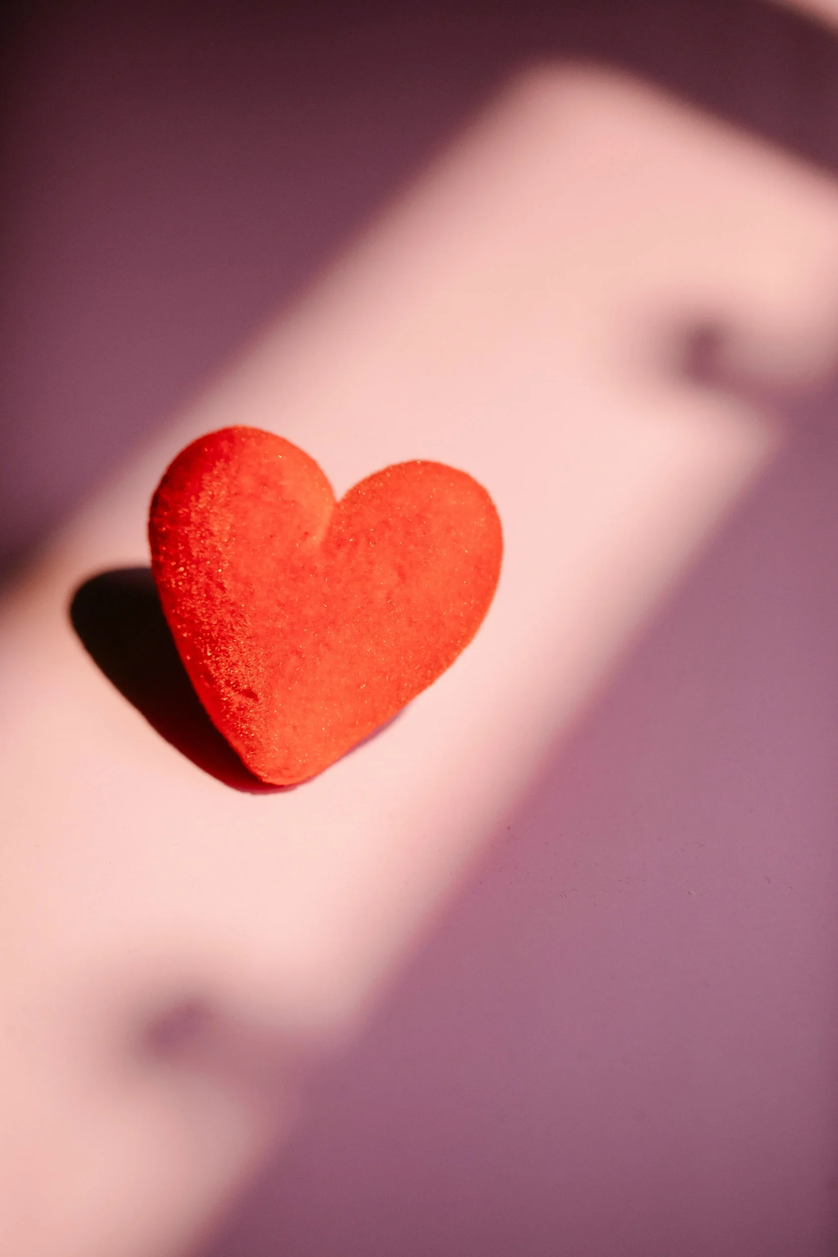 <a href="https://www.pexels.com/es-es/foto/vacaciones-amor-arte-corazon-6765587/">Foto de Michelle Leman</a>