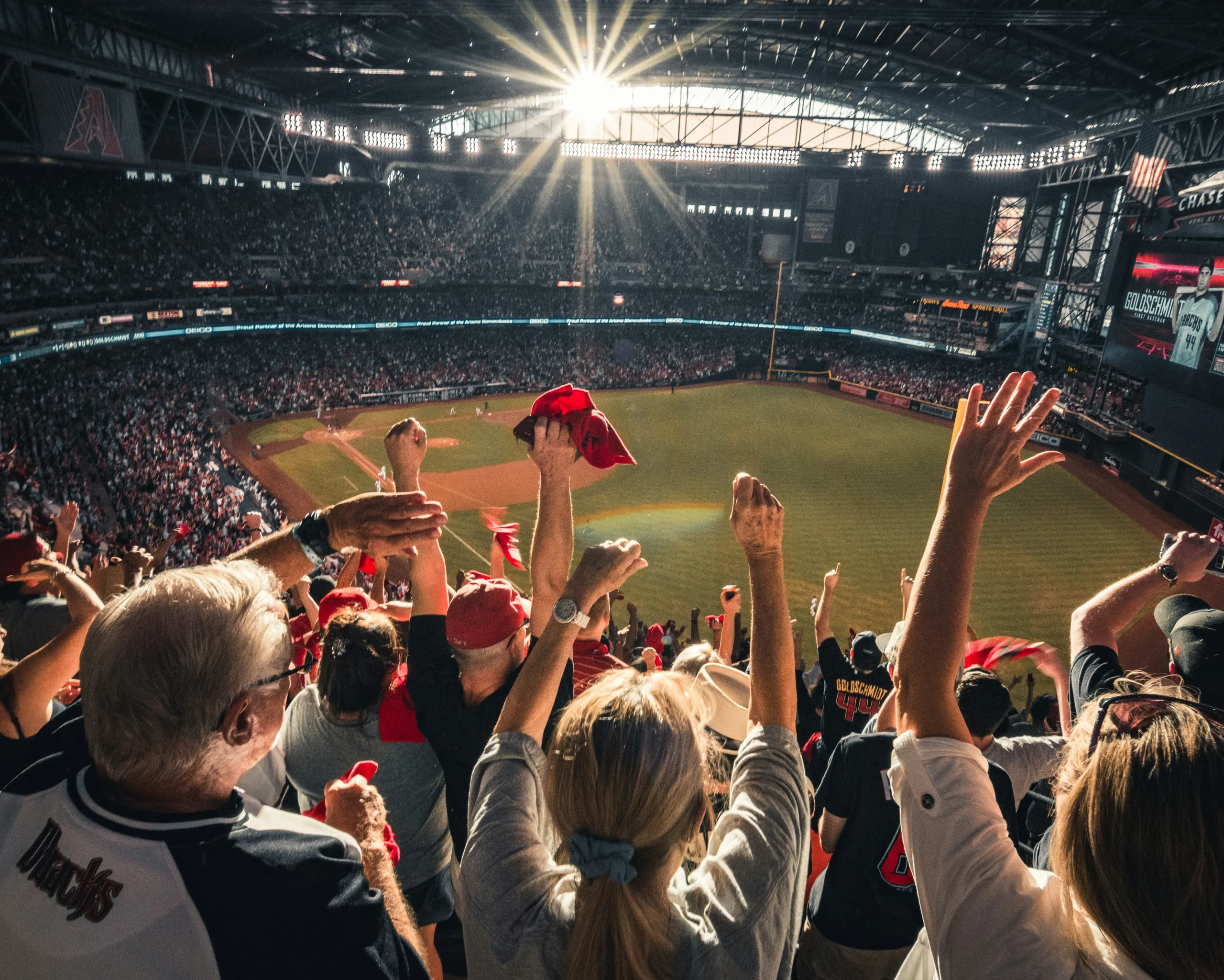 Foto de <a href="https://unsplash.com/es/@jimmy_conover?utm_source=unsplash&utm_medium=referral&utm_content=creditCopyText">Jimmy Conover</a> en <a href="https://unsplash.com/es/fotos/gente-viendo-beisbol-SEQ2VI0KI6A?utm_source=unsplash&utm_medium=referral&utm_content=creditCopyText">Unsplash</a> 