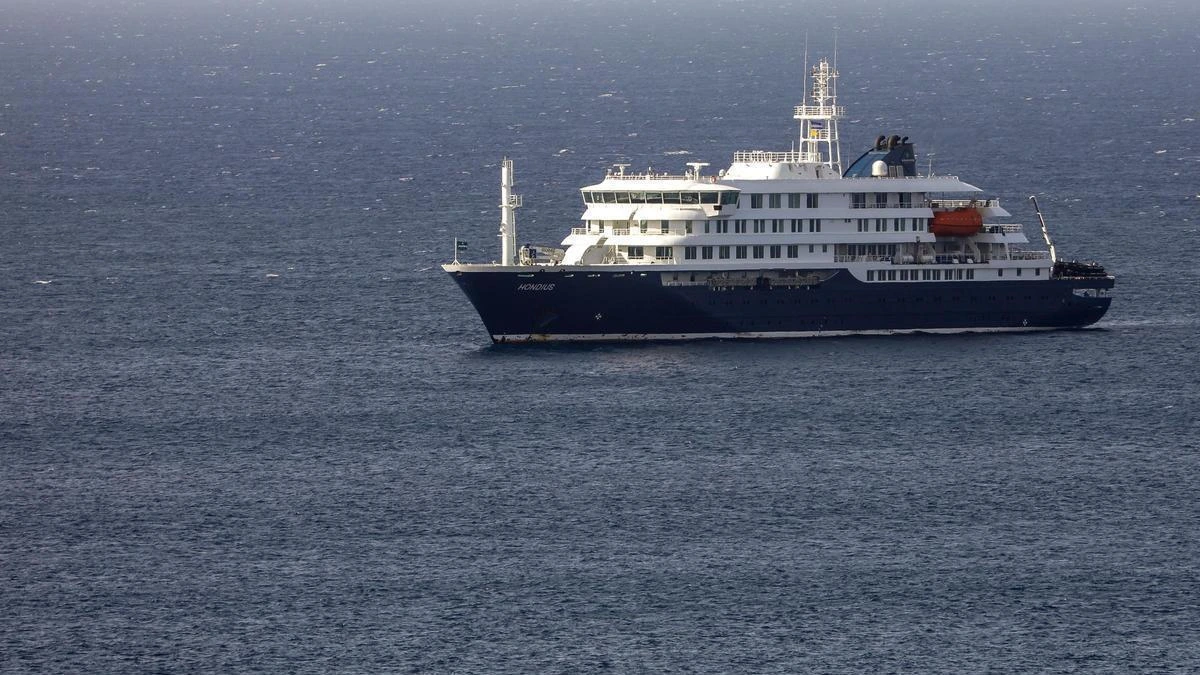 Crucero donde se dio brote del virus en Islas Canarias