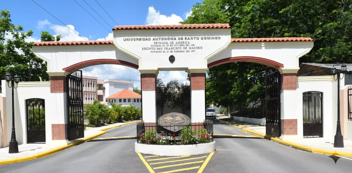 Universidad Autónoma de Santo Domingo (UASD)