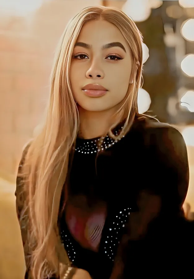 Reyna Cáceres,