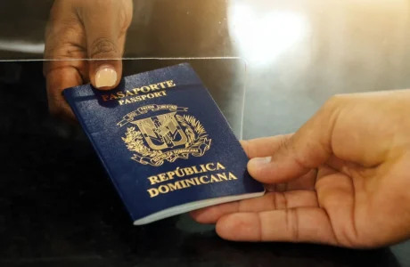 Cómo solicitar o renovar el pasaporte dominicano en Nueva York — portada