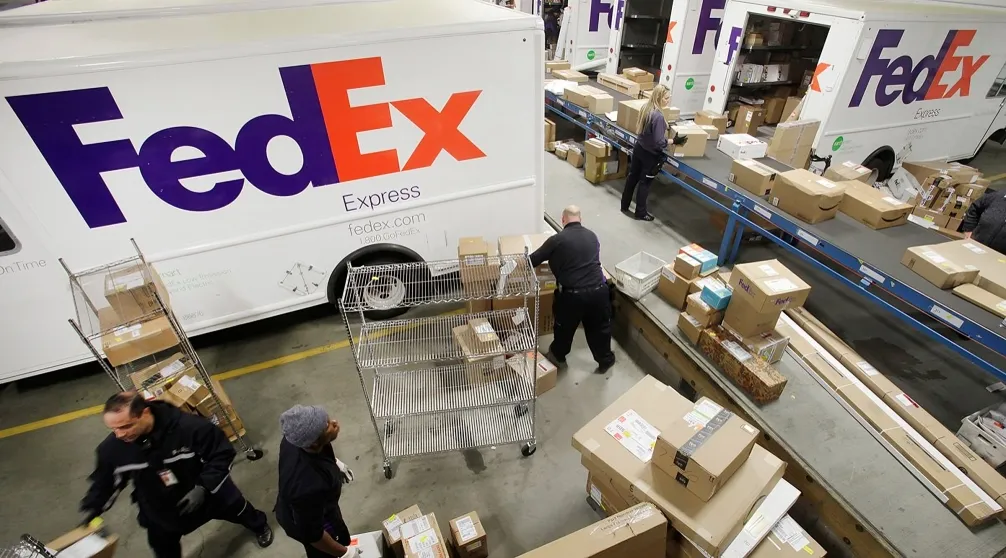 El hombre perdio su empleo en Fedex luego del incidente
