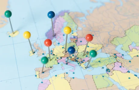 Cómo buscar oportunidades laborales en Europa: países, permisos y requisitos — portada
