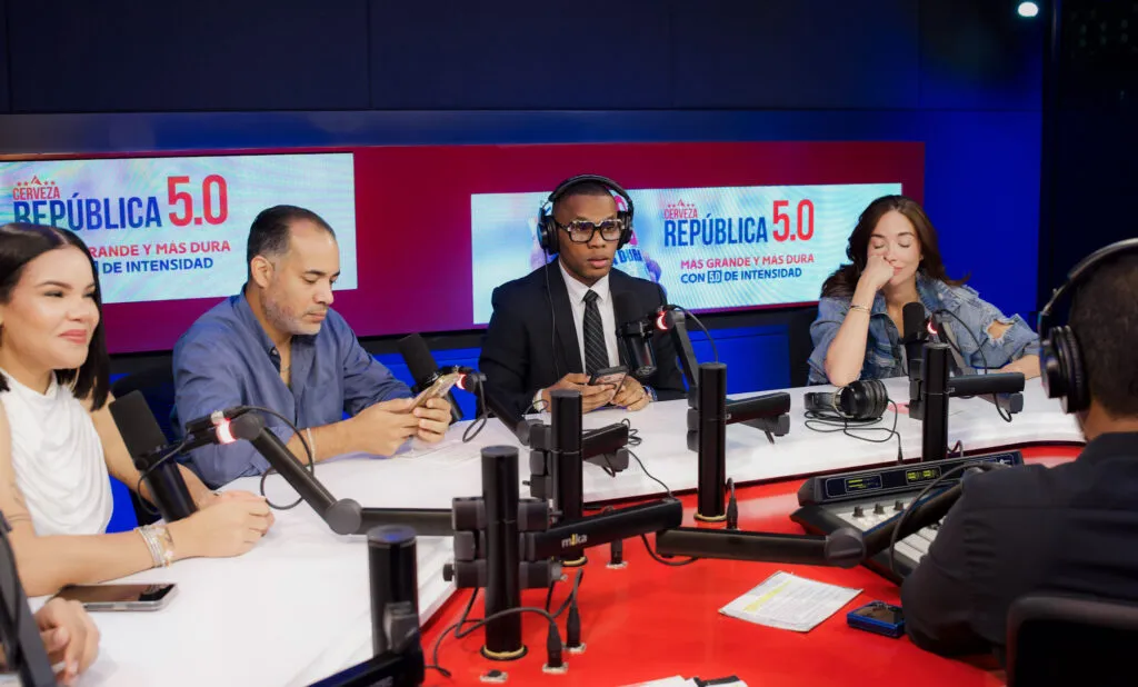 Esto No Es Radio