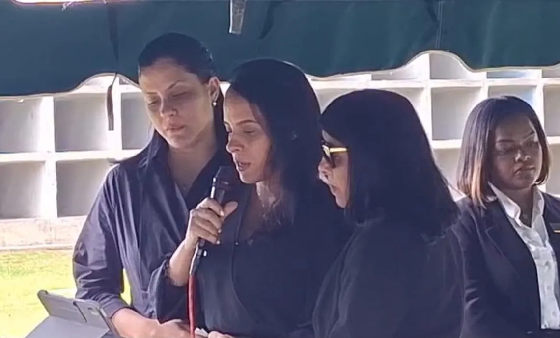 María Angélica Guerrero y María Teresa Guerrero, hijas de Franklin Guerrero