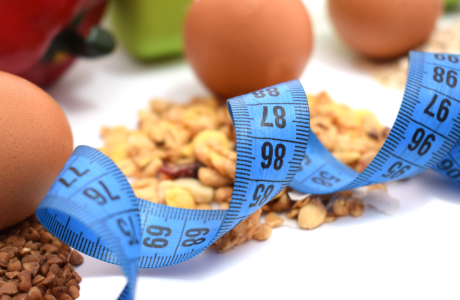 Desayuno temprano: horario, metabolismo y cómo organizar una rutina sostenible — portada