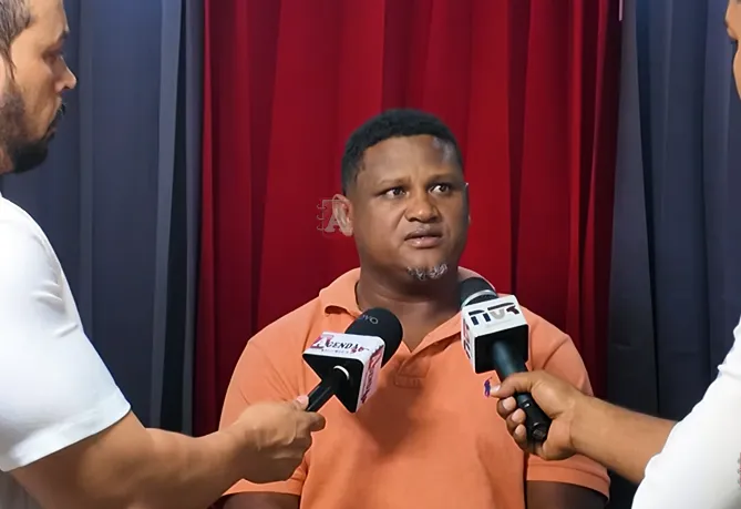 Hijo de Rosa Marte y esposo de Marielys, la sargento de la Fuerza Aérea implicada en la desaparición