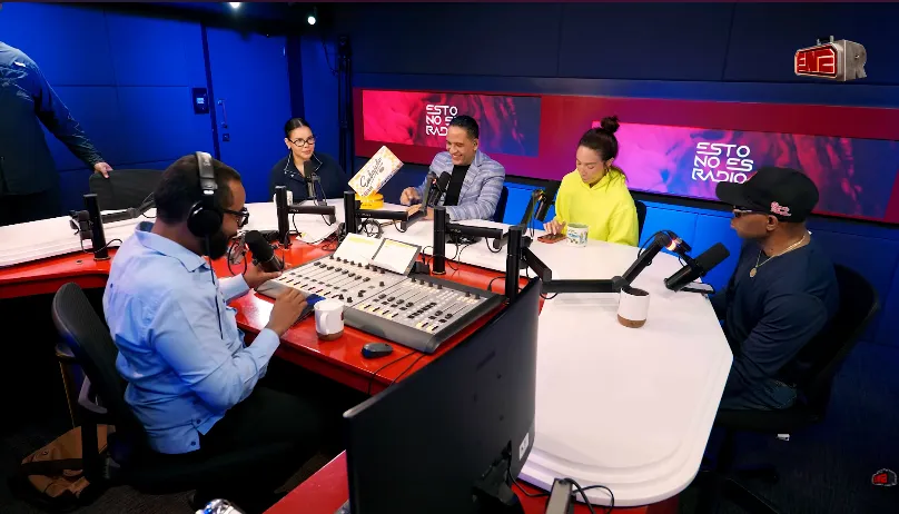 Equipo de Esto No Es Radio