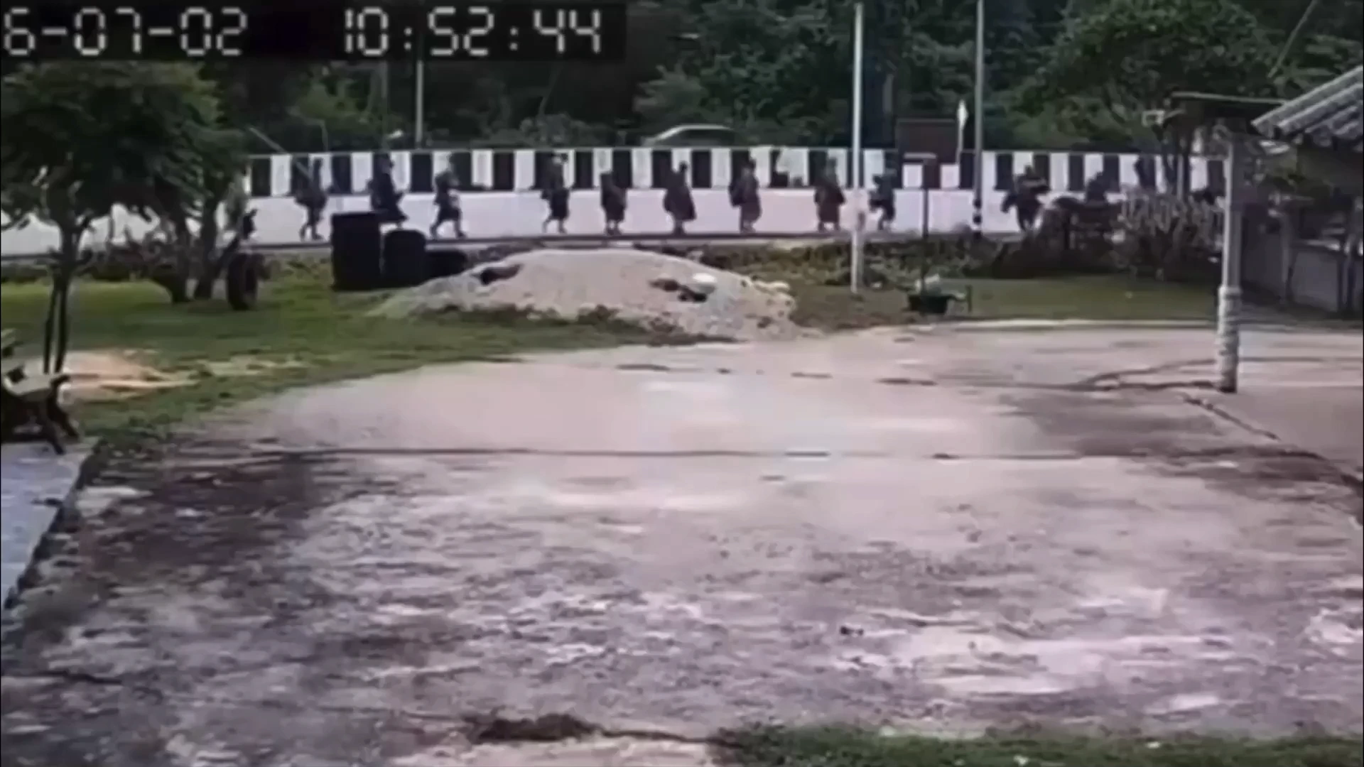 Momento justo en que inicia la secuencia del atropellamiento masivo