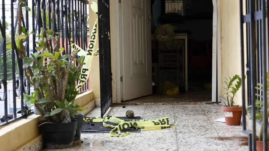 Además de la mujer y el hombre, también fue encontrado muerto un perro, en circunstancias que aún son investigadas por las autoridades. (DIARIO LIBRE / SAMIL MATEO DOMINICI)
