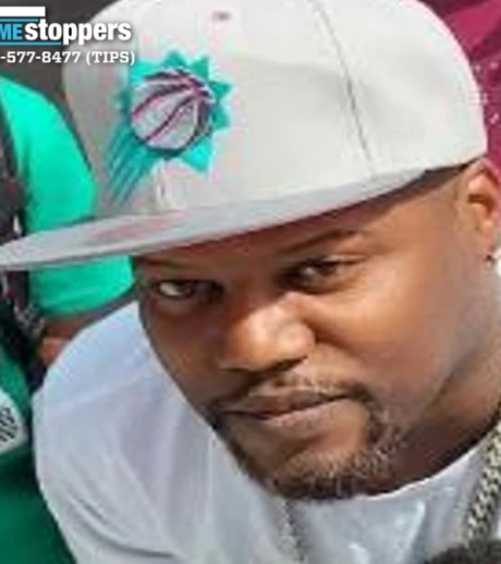 La policía de Nueva York busca a Stephen Charles, de 42 años, en relación con varios casos de abuso sexual en el Bronx. (Crédito: NYPD)