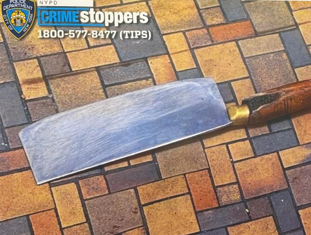El cuchillo de carnicero recuperado en el lugar de los hechos.