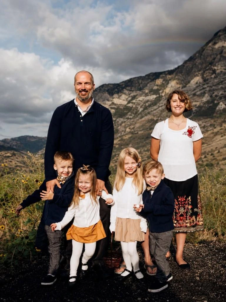 Harmon, que no había visto a los niños en persona desde 2019, estaba planeando su llegada al estado de Utah a partir del 1 de julio.
