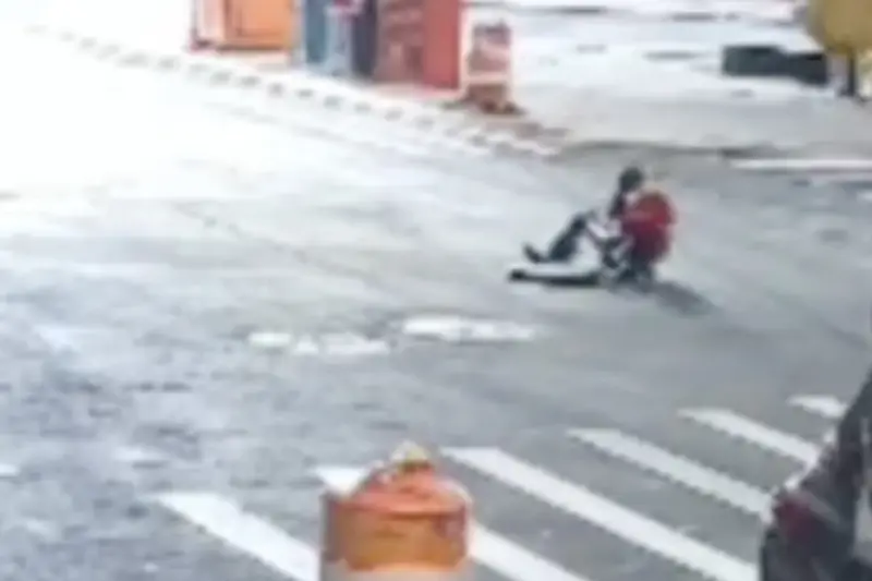 El 29 de mayo, se vio a siete personas saliendo de una alcantarilla en Williamsburg, Brooklyn.