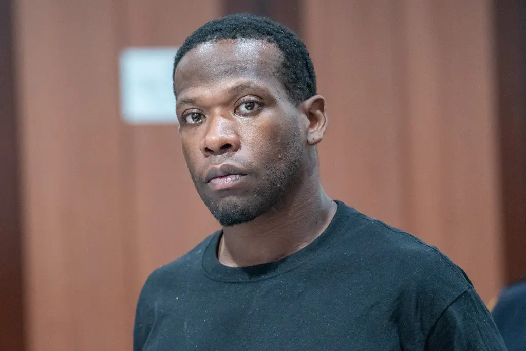 Bretford Brewer, de 36 años, comparece ante el Tribunal Penal de Queens el jueves 6 de agosto de 2026. Brewer está acusado del incidente donde puso fin a la vida de Carlos Penzo, de 36 años.