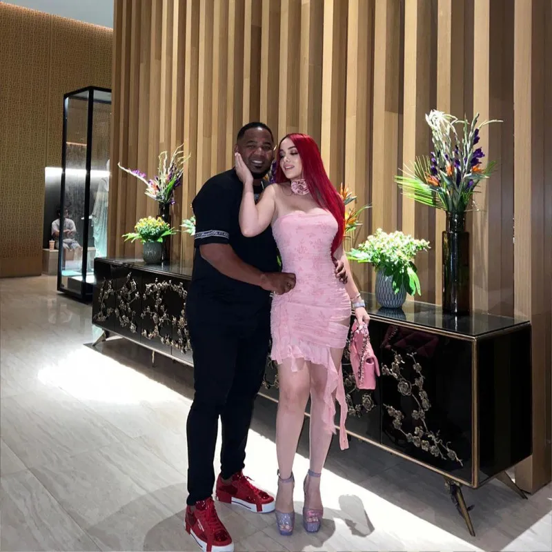 Edwin Encarnación y Karen Yapoort