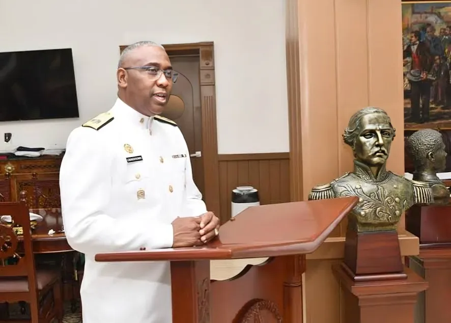 vicealmirante Juan Bienvenido Crisóstomo Martínez