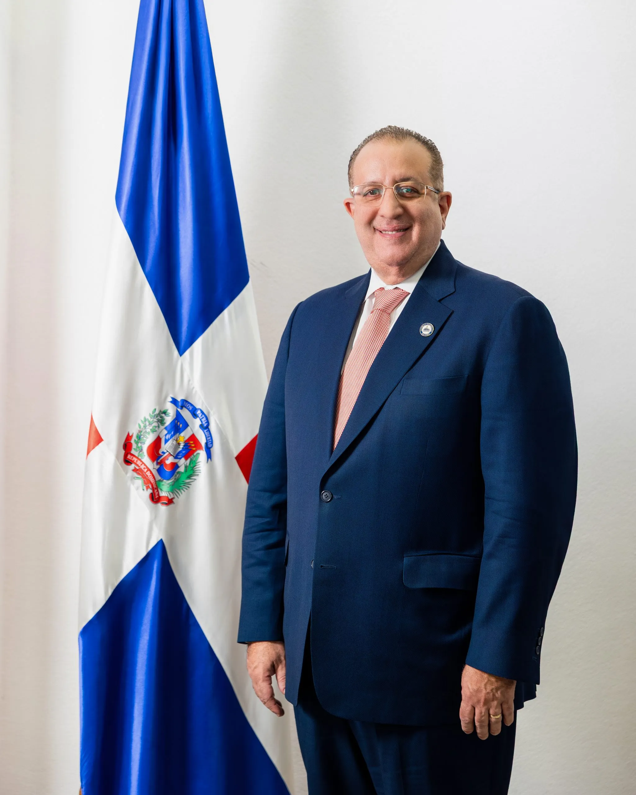 Magín Díaz, ministro de Hacienda y Economía