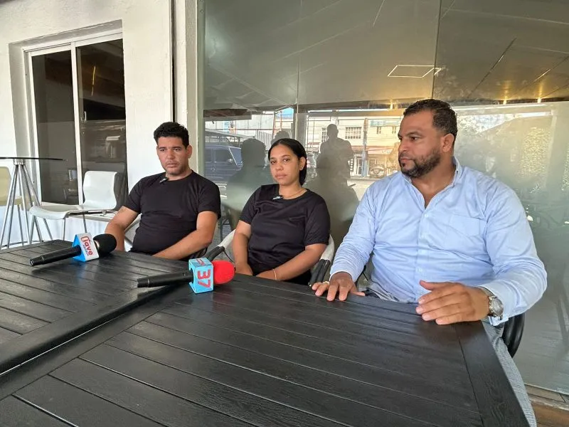 Padres y abogado de familia de Roldany Calderón