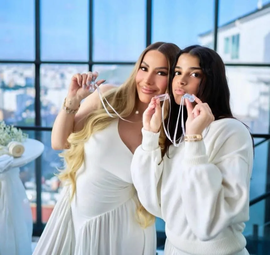 Alexandra MVP y Charlotte, su hija