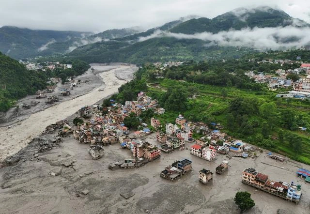 El “tsunami del cielo” azotó la zona alrededor de las 8:37 de la mañana, hora local, del miércoles.