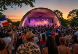 Público celebra una noche de música dominicana en un parque de Brooklyn