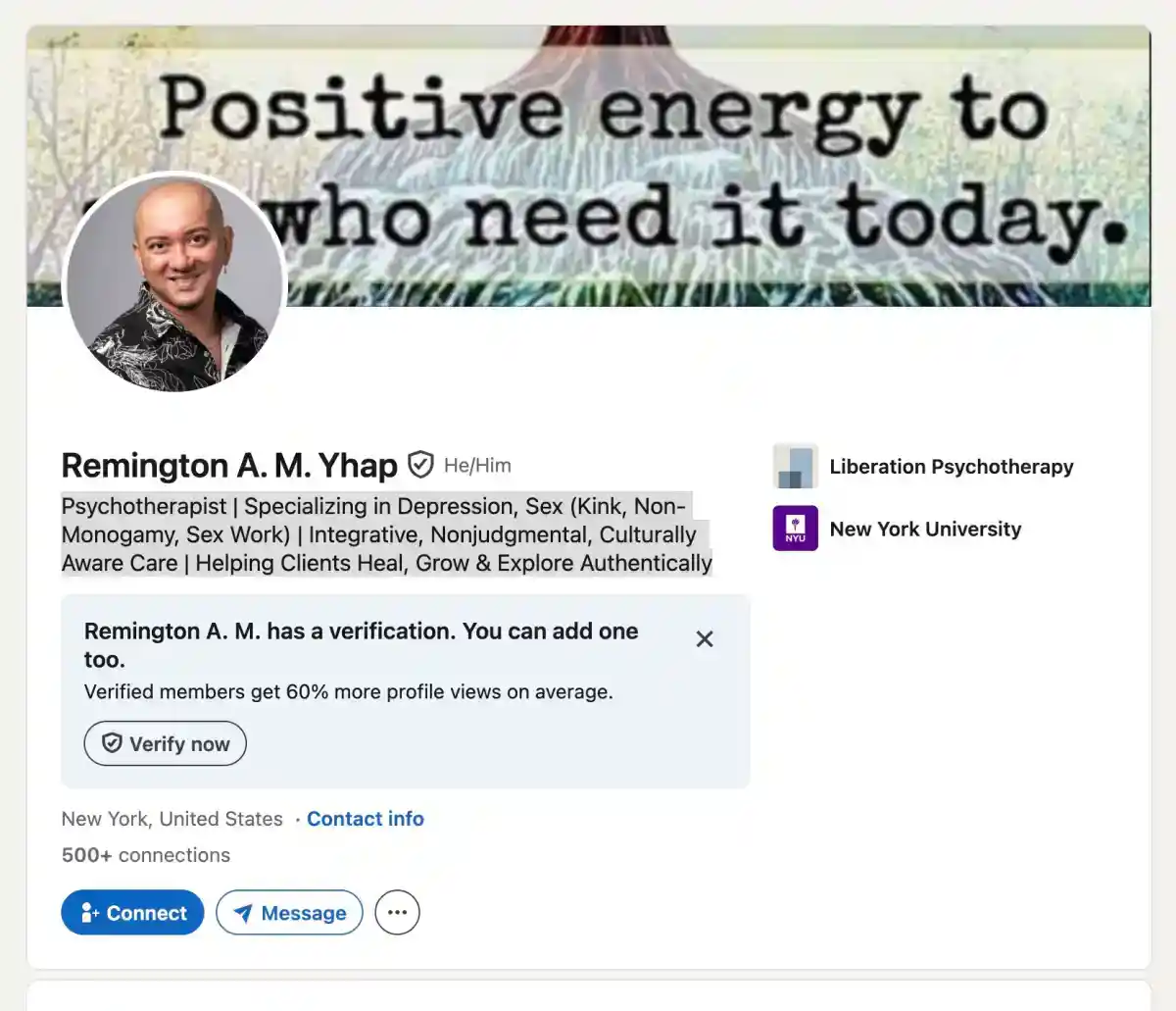 En su perfil de LinkedIn, Yhap se presentaba como un psicoterapeuta especializado en depresión, sexualidad y atención integral, libre de prejuicios y con sensibilidad cultural.