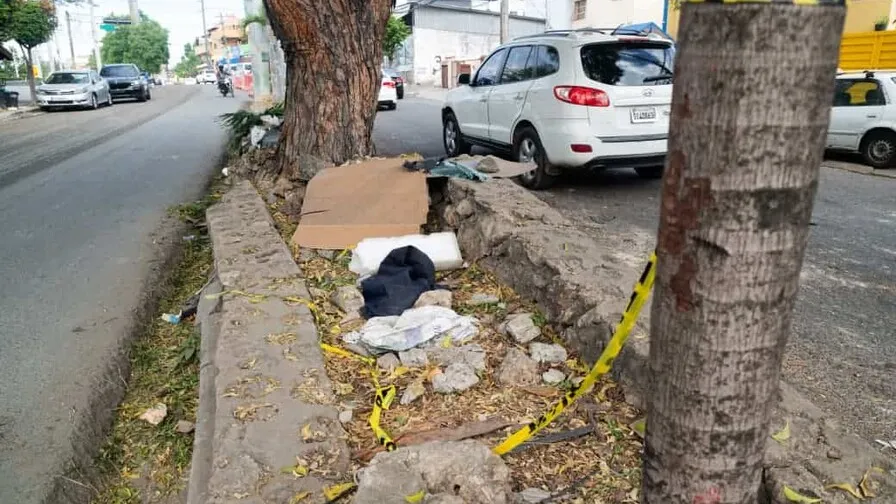Avenida Coronel Juan María Lora Fernández, en el sector Los Ríos, del Distrito Nacional, donde perdieron la existencia, una mujer su hija y un vendedor de aguacates tras ser impactados por una camioneta. (DIARIO LIBRE/ ESTARLIN ROSA)