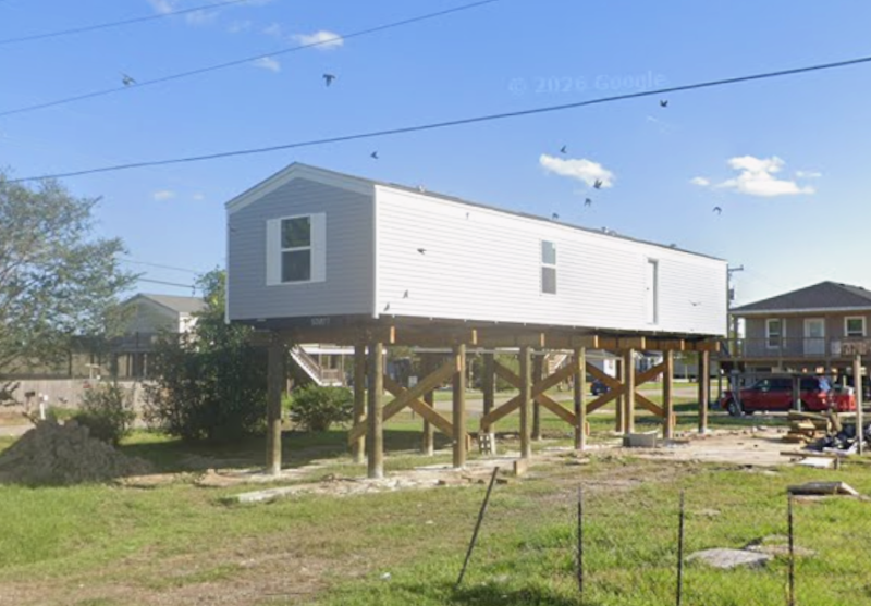El sábado por la noche se encontraron varios cuerpos en viviendas cercanas a la cuadra 200 de Ashland Drive en Houma, Luisiana.