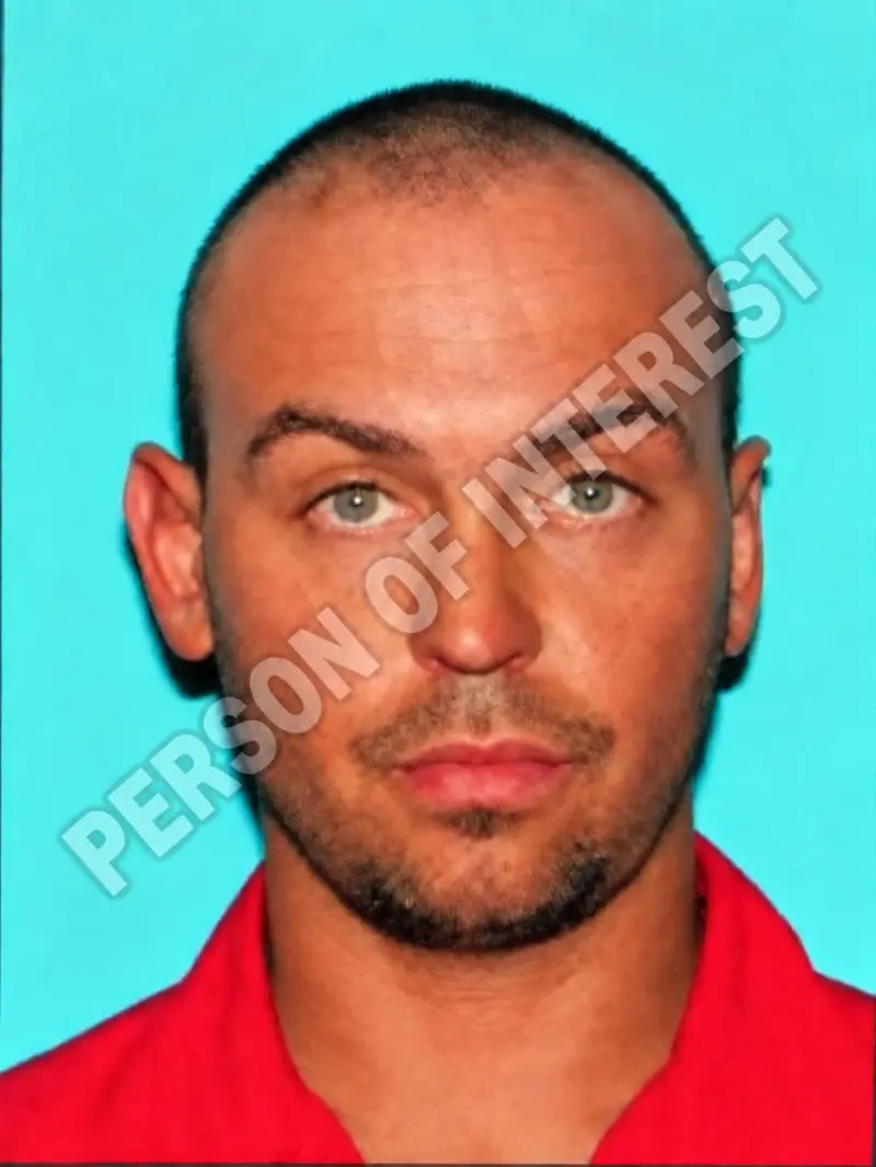 Kaegan Jude Solet, de 47 años y residente de Houma, ha sido identificado como persona de interés en relación con una serie de casos que dejaron al menos cuatro sin vida en Houma, Luisiana.