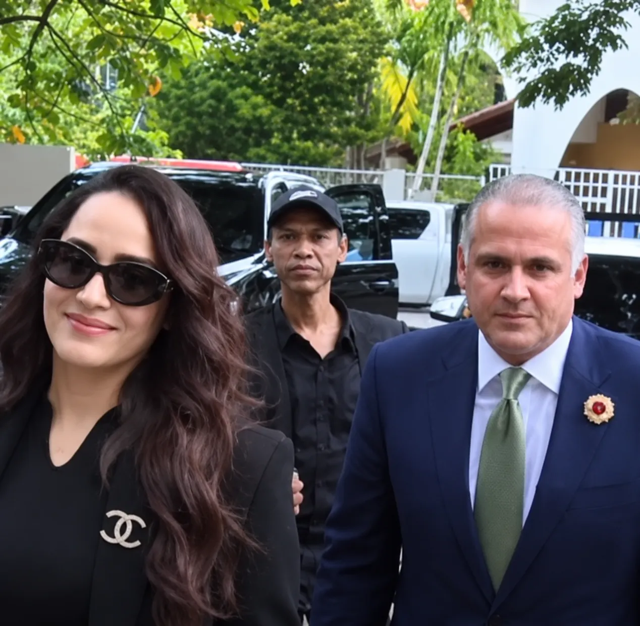 Karen Yapoort acudió a la Fiscalía acompañada de su abogado Alberto