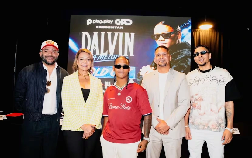 Vitico Roque, Arleene Pérez, Dalvin "La Melodía", Rolando Santa y Mickey.