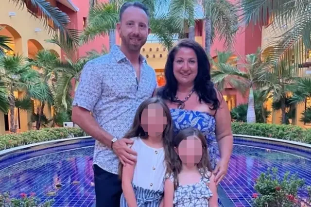 Richie O'Brien, de 41 años, en una foto sin fecha con su familia.
