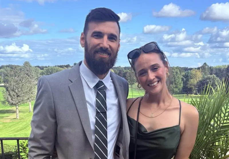 Dominick Bianchi y su esposa Julianna Zyra. Dominick Bianchi desapareció de su casa en East Greenbush, Nueva York, el martes por la mañana.