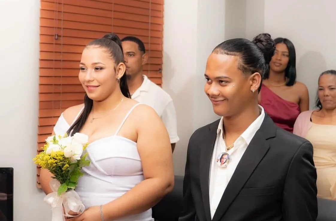 Dalvin La Melodía y su esposa