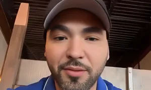 El Chino aclara quién es la oficial