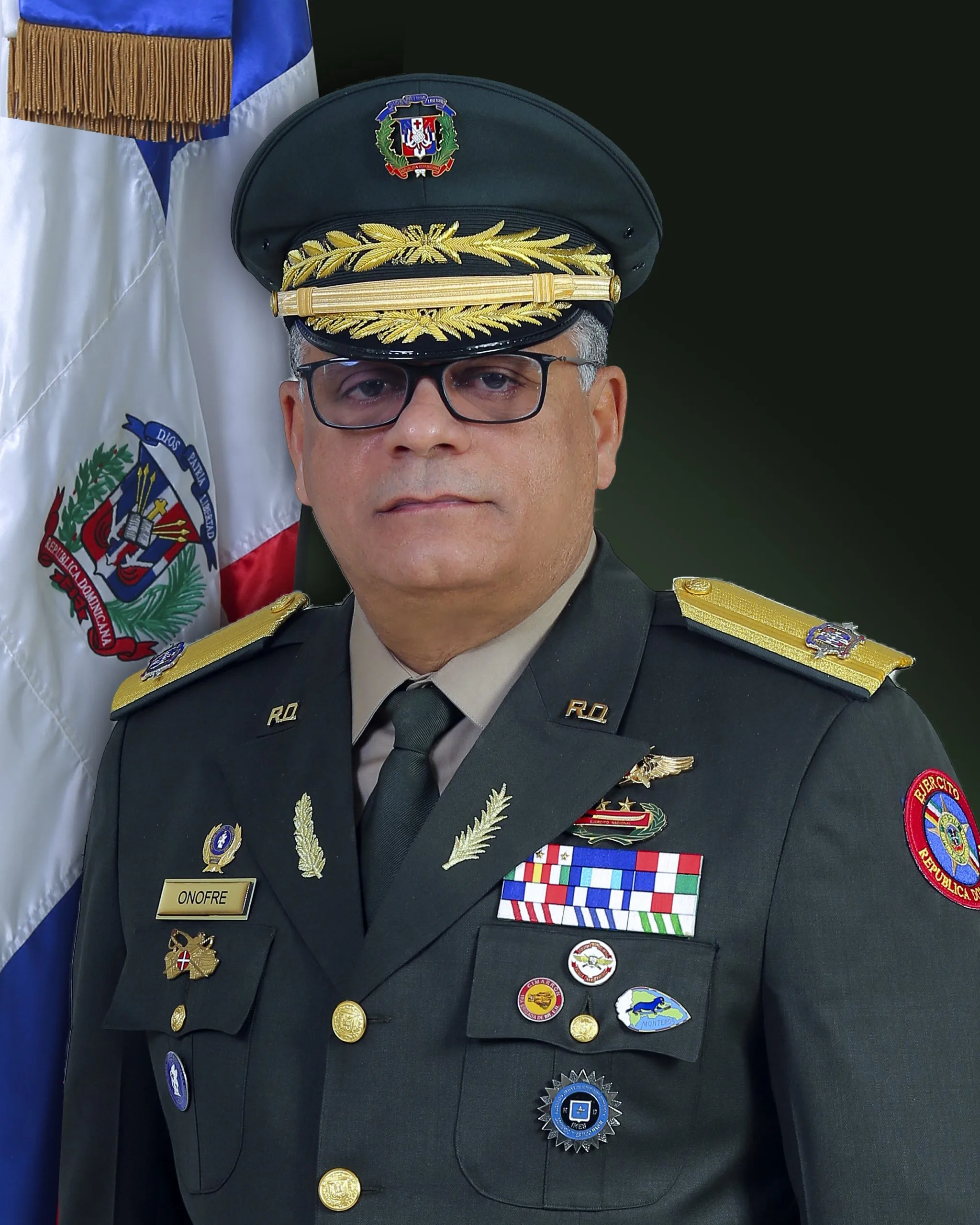 Tte. General Carlos Antonio Fernández Onofre.