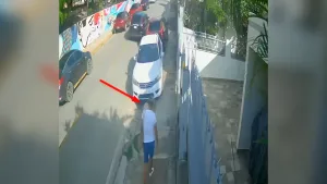 Cámara capta incidente que involucró a una señora en Gurabo