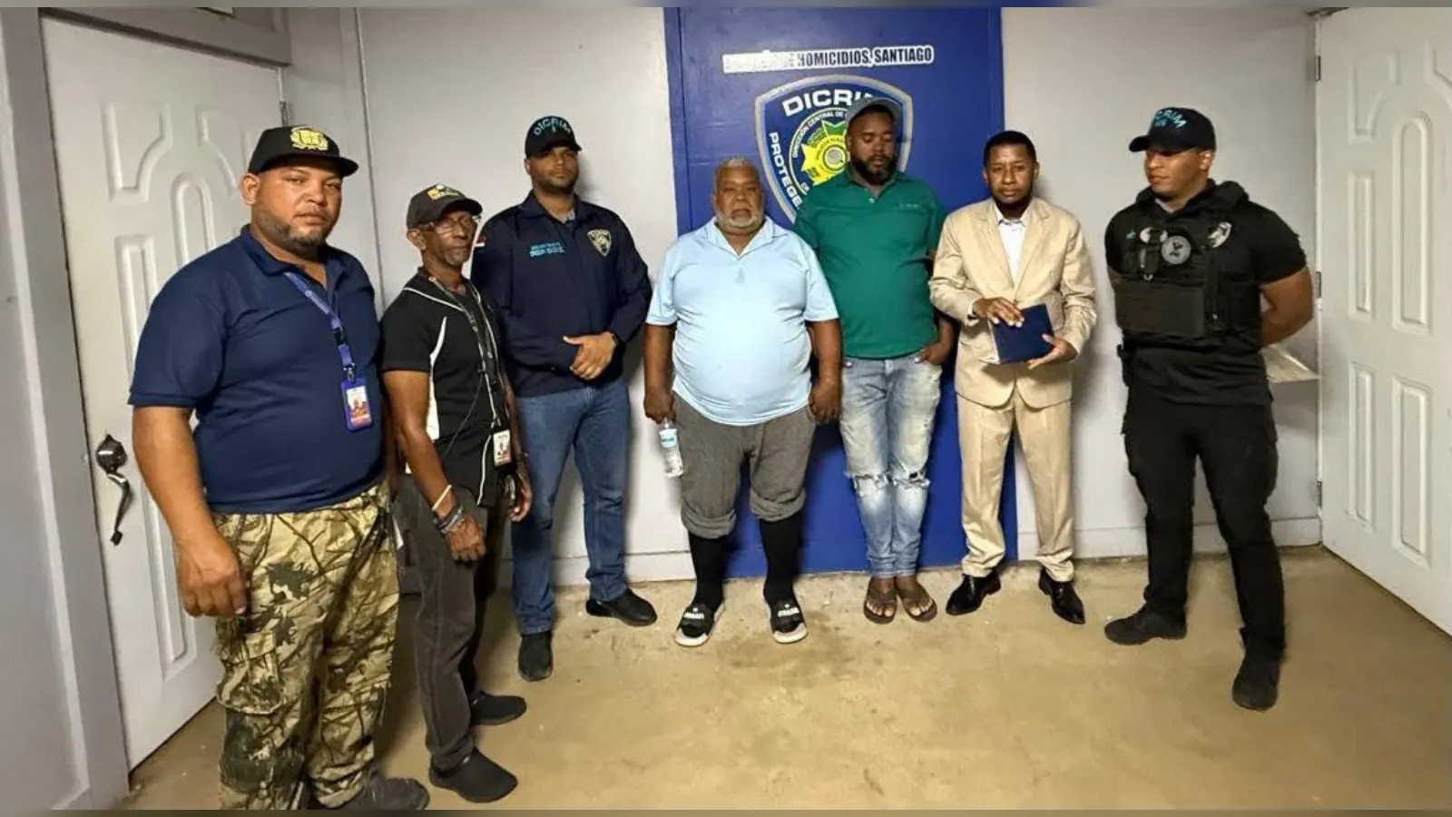 Dos hombres se entregan por caso investigado en Santiago