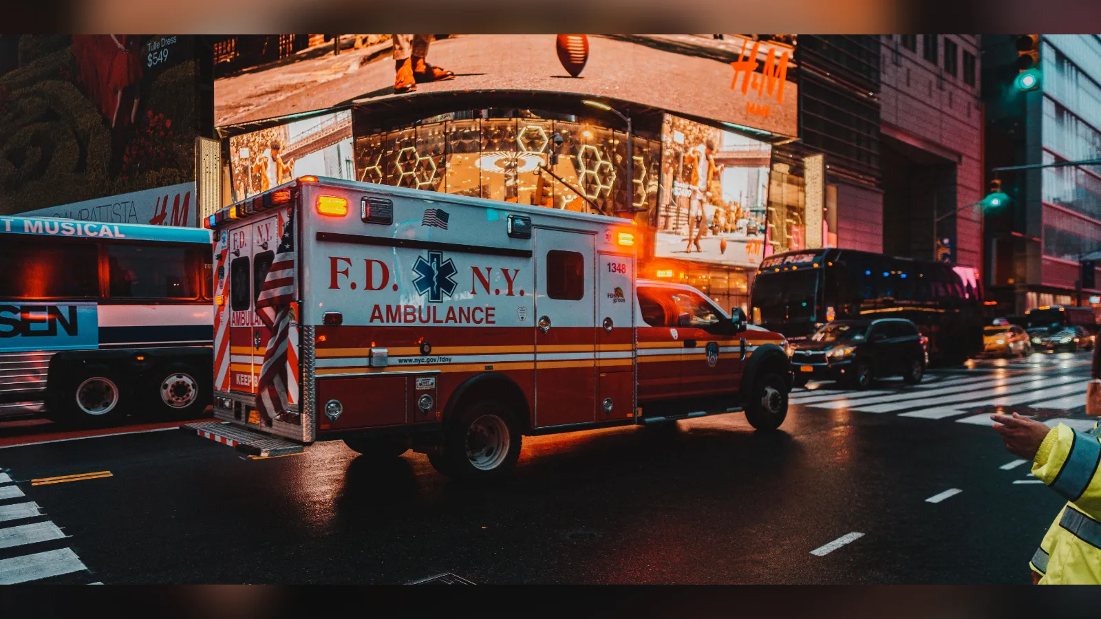 Investigan incidente que alcanzó a niña de 12 años en el Bronx