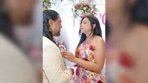 Omega y Yeni Berenice se abrazan tras años de diferencias