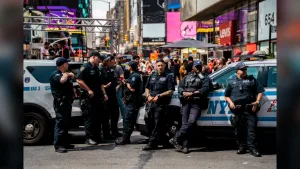 Denuncian entrada de policías del precinto 44 a vivienda